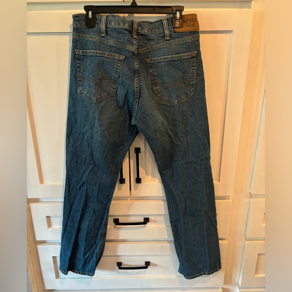 Levi Signature Bootcut Jeans.  Size 32x30 - Picture 6 of 6